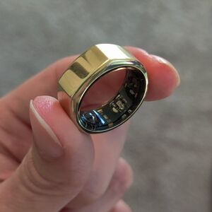 Oura Gen3 Heritage ring in Gold (size 6)